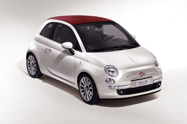 Fiat 500 convertible 2017 - Naples Car Rent